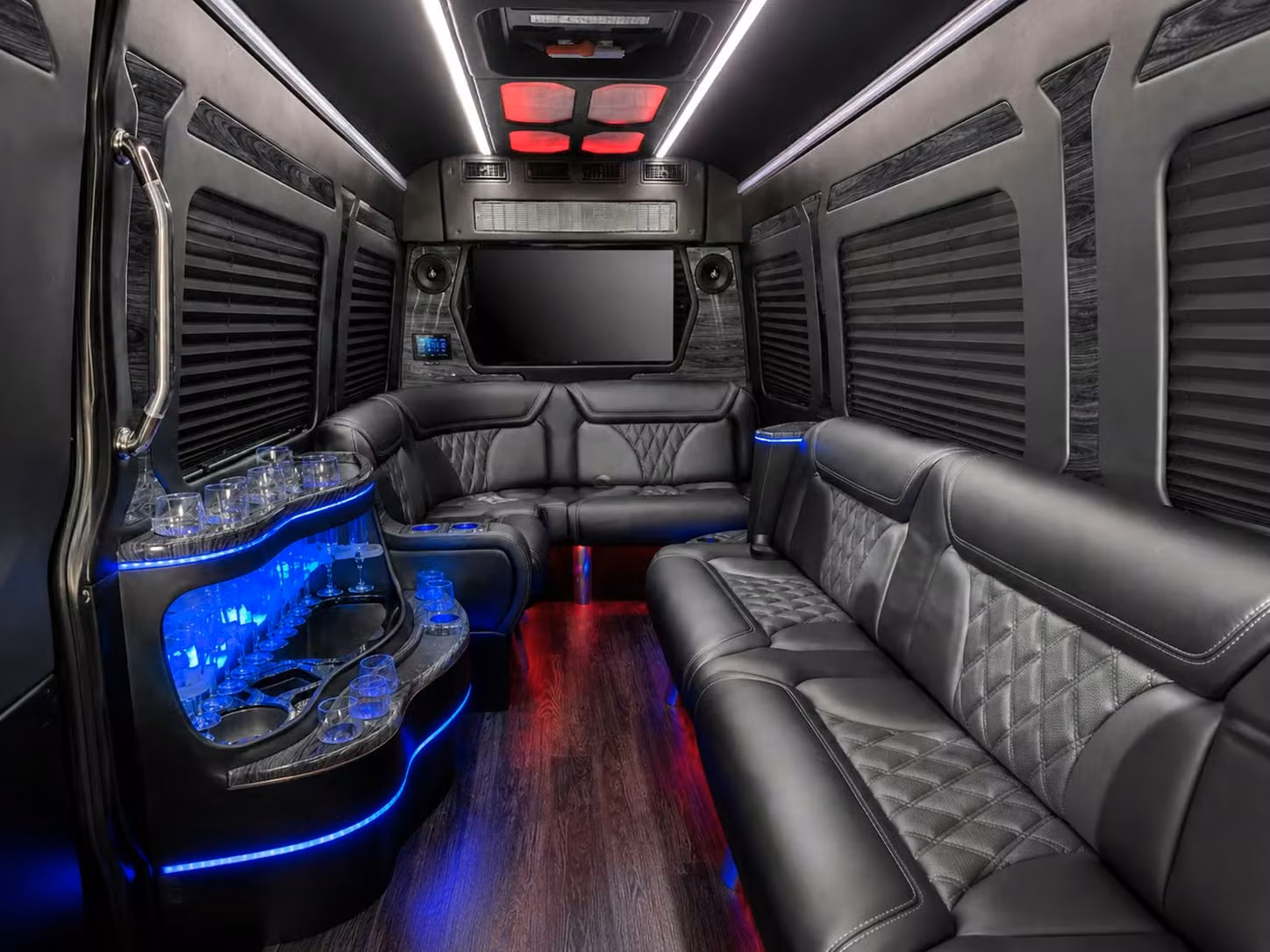 airport transfers and off site parking shuttles for nyc workforces