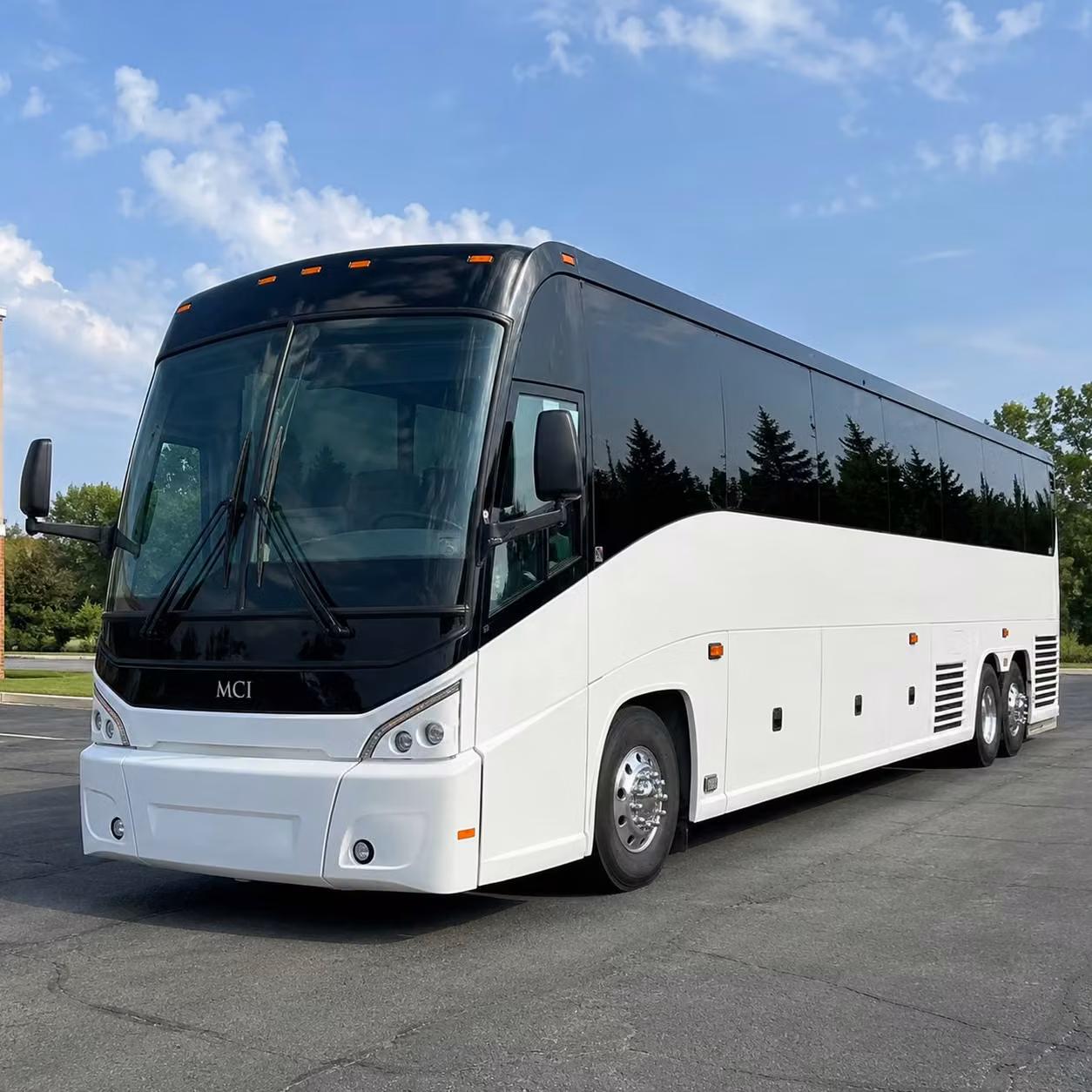 charterbusrentalnewyorkny com will help new york city corporate groups travel far without the headaches