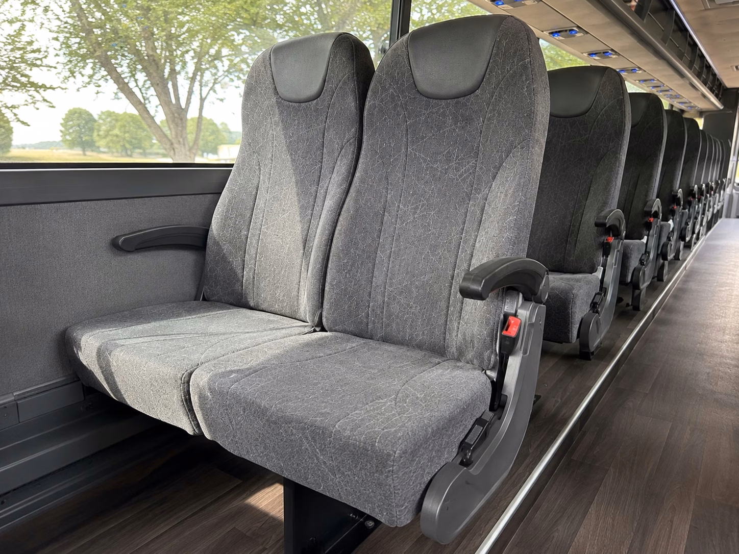 how where and when you re traveling affects new york city bus rental rates